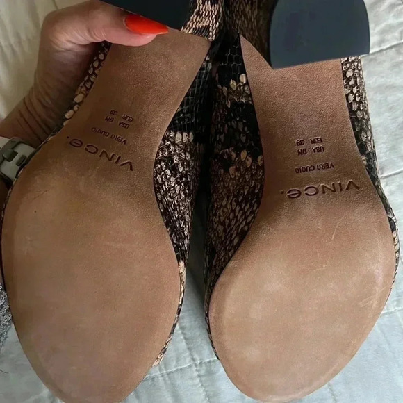 Vince Open Toe Mules - Picture 9 of 11